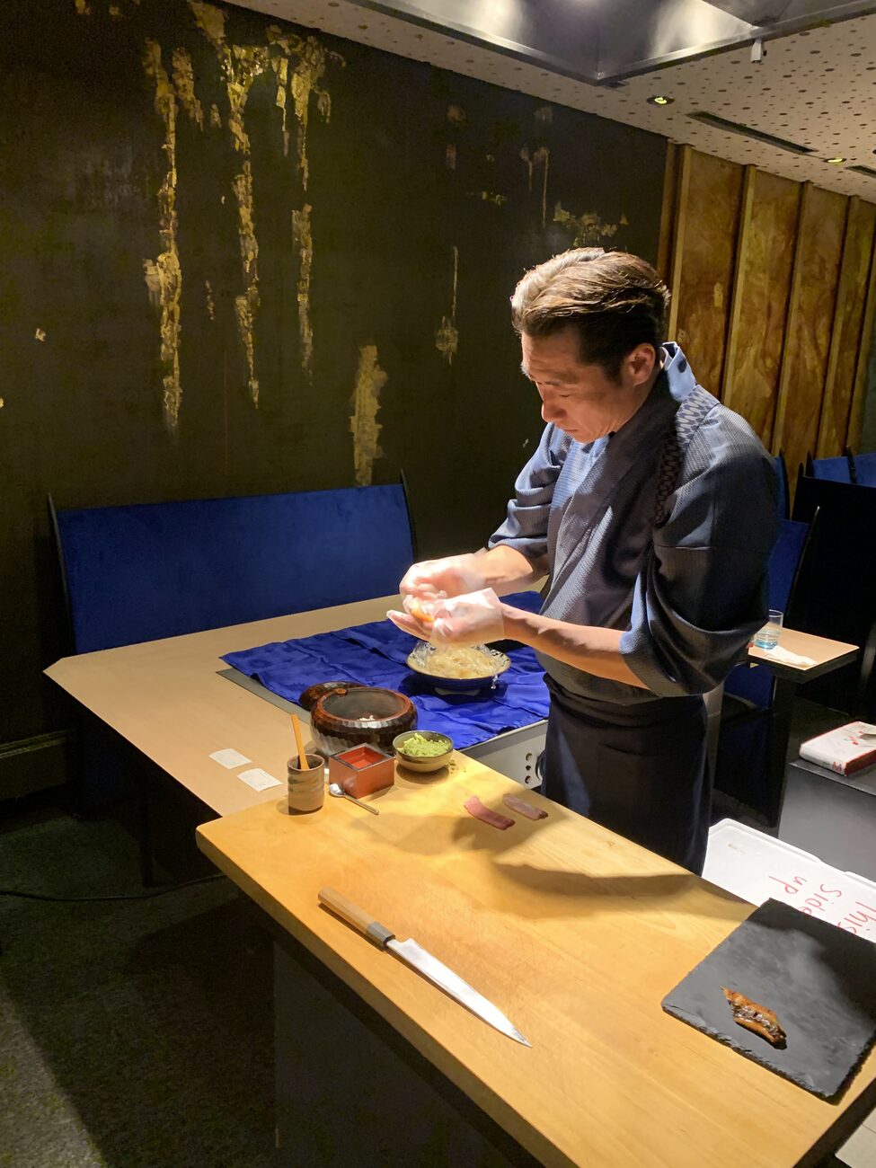 Sushi-Zubereitung beim Event mit Restaurant Sakai