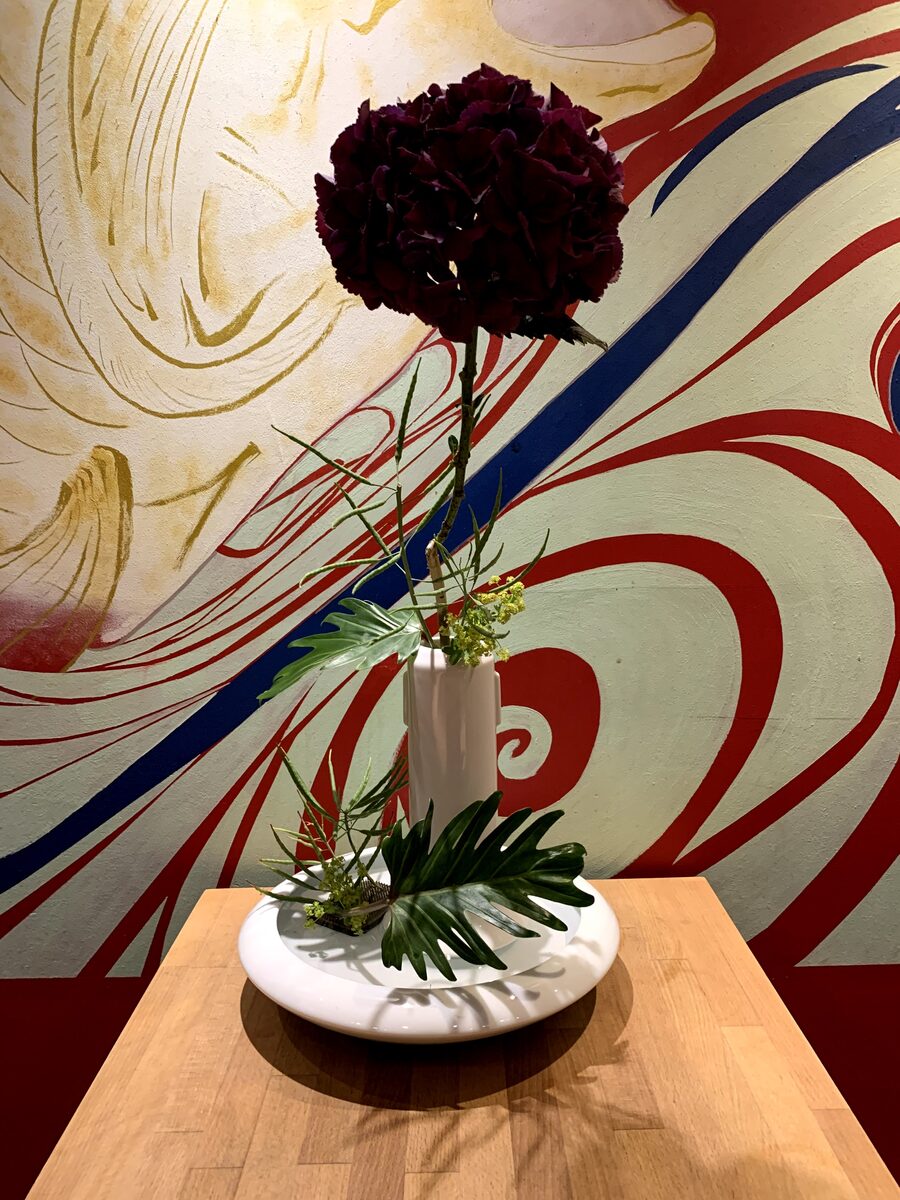 Ikebana-Blumenkunst im KABUKI