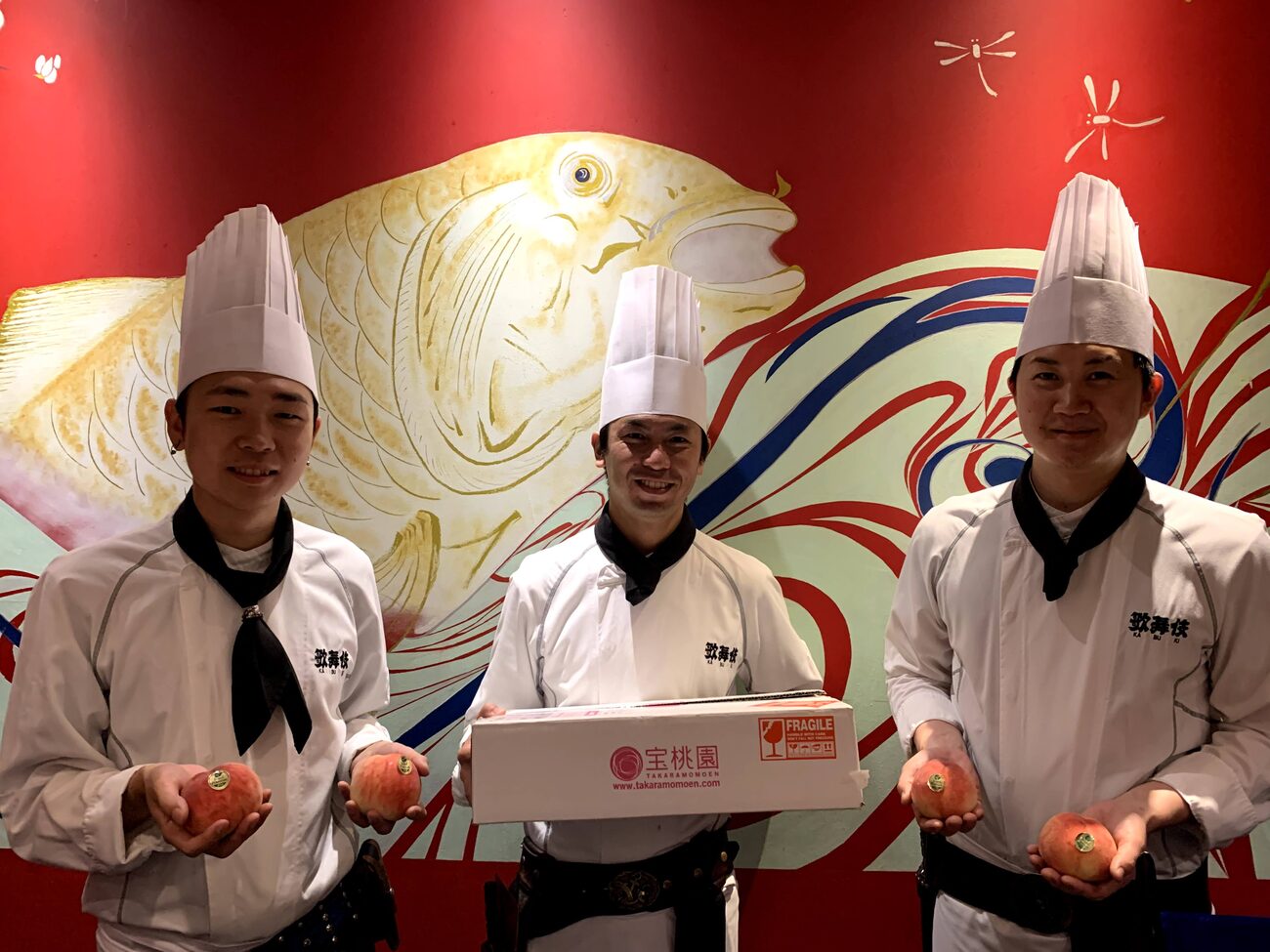 Japanische Obst-Produzenten – Pfirsich, Trauben, Erdbeeren